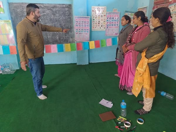 capacity-building training to community school teachers.